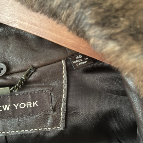 XS Marc New York Genuine Leather Brown Zip up Bomber Jacket removable fur collar - Picture 13 of 13